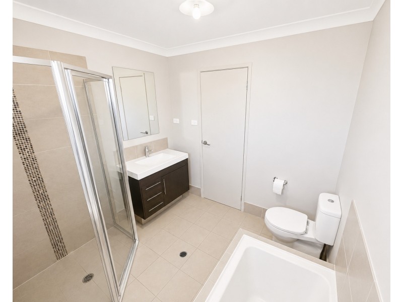 93 Diamond Hill Cct, Edmondson Park NSW 2174