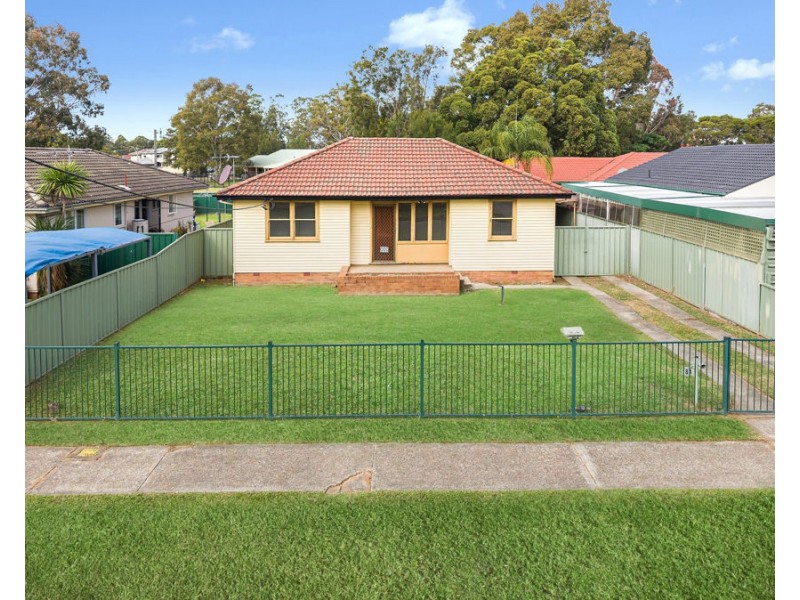 184 Graham Avenue, Lurnea NSW 2170