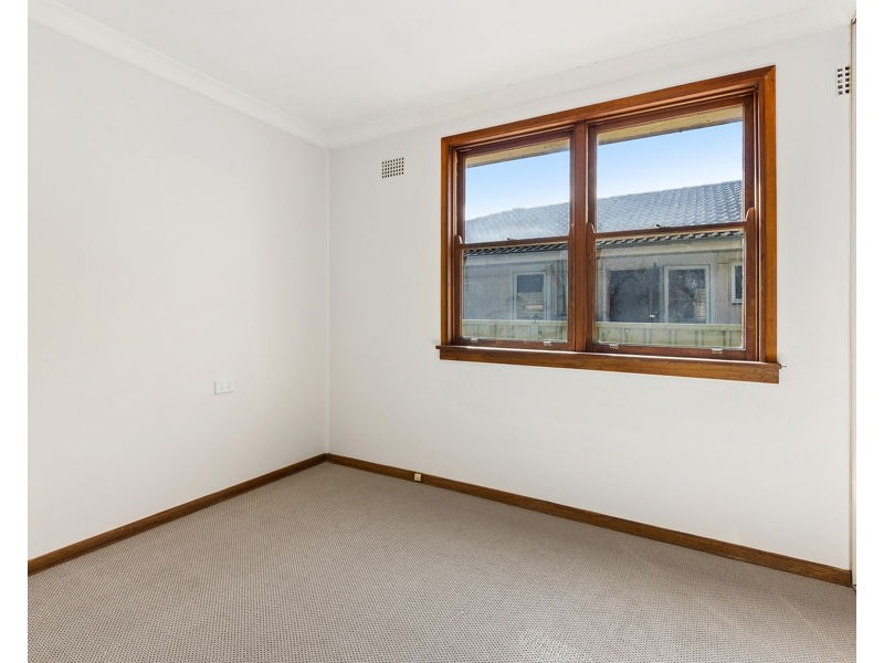 184 Graham Avenue, Lurnea NSW 2170