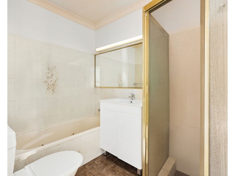 184 Graham Avenue, Lurnea NSW 2170