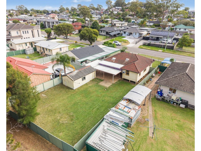 184 Graham Avenue, Lurnea NSW 2170