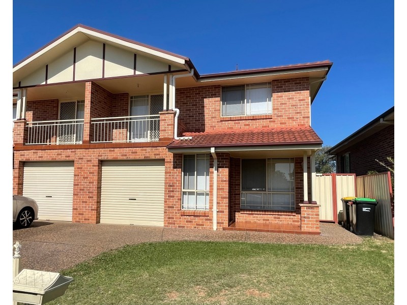 2/15 (Also Known As 15a) Eva Ave, Green Valley NSW 2168