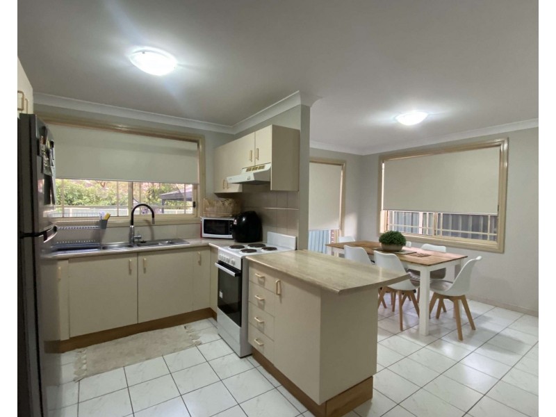 7B Eva Ave, Green Valley NSW 2168
