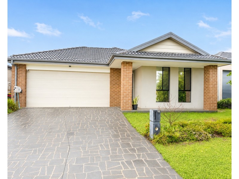 16 Percy St, Gregory Hills NSW 2557