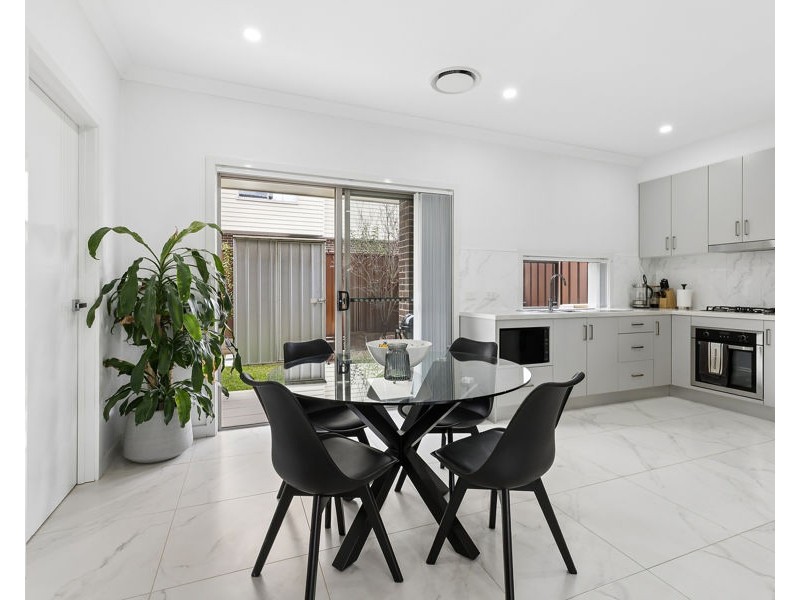 4/16-18 Lions Avenue, Lurnea NSW 2170
