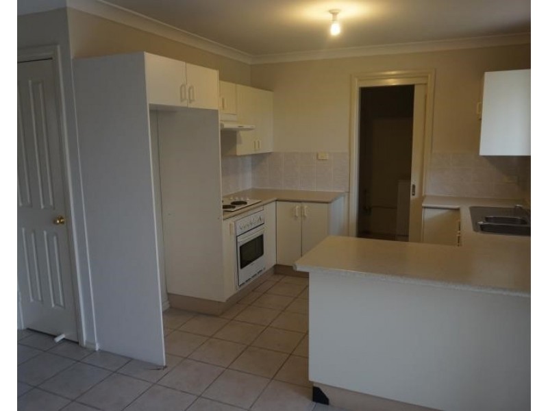 4B Corindi Cl, Hoxton Park NSW 2171
