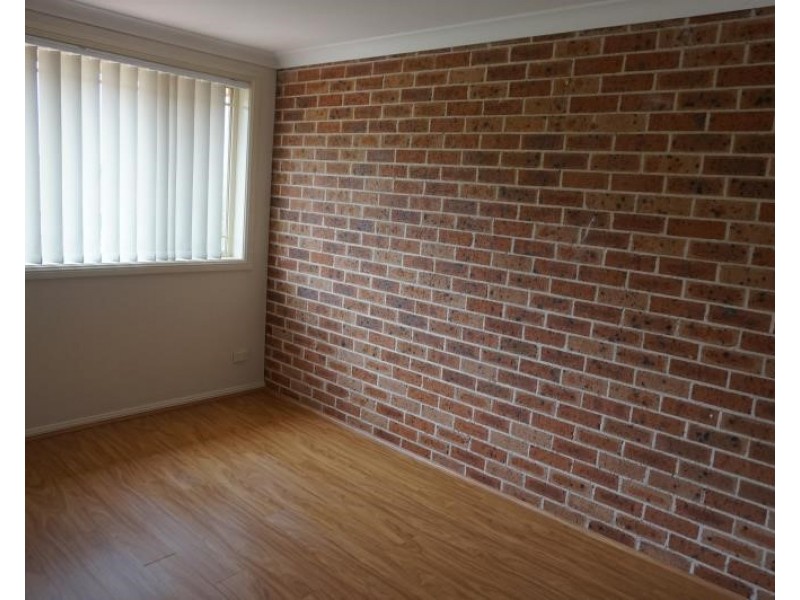 4B Corindi Cl, Hoxton Park NSW 2171