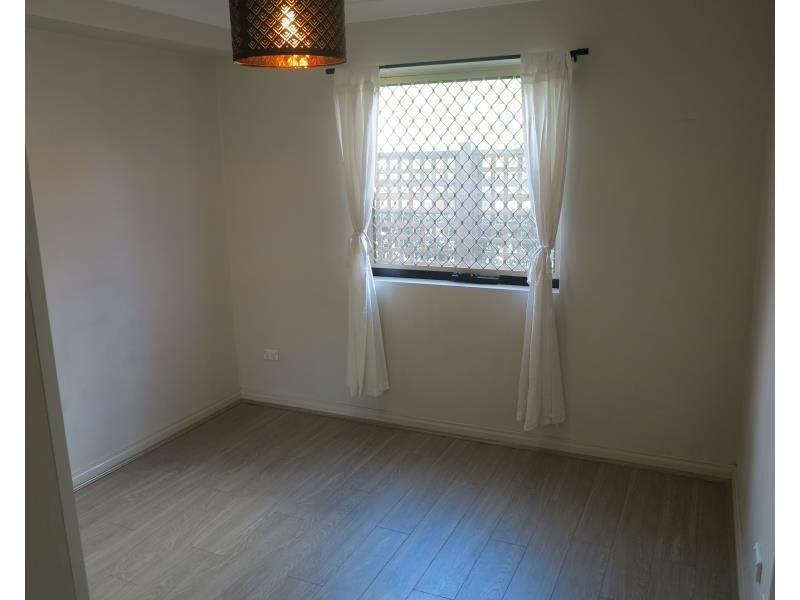 13/100 Terminus St, Liverpool NSW 2170