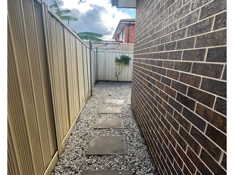 11a Woodlands Rd, Liverpool NSW 2170