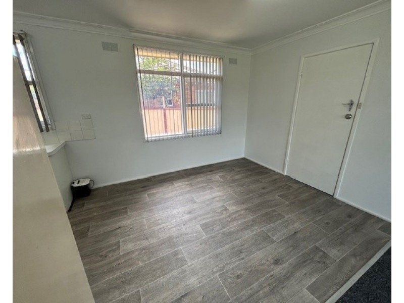 11 Calabro Ave, Lurnea NSW 2170