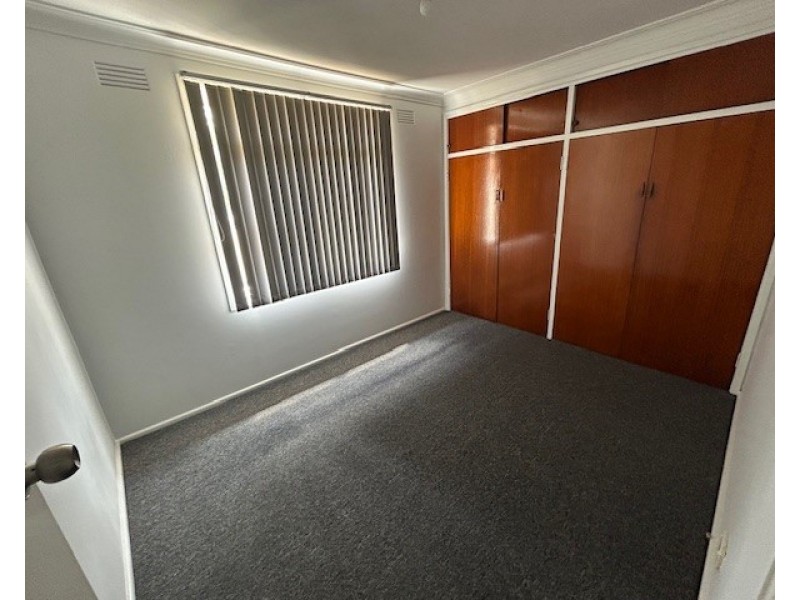 11 Calabro Ave, Lurnea NSW 2170