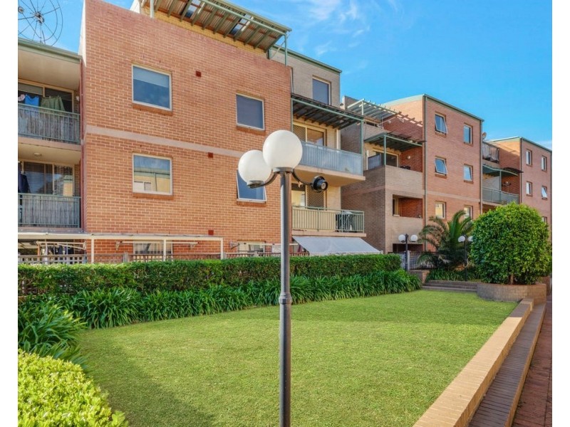32/100 Terminus St, Liverpool NSW 2170
