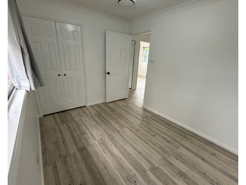 8 Tamworth Cres, Hoxton Park NSW 2171