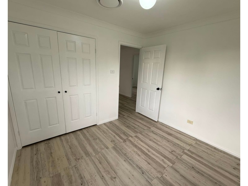 8 Tamworth Cres, Hoxton Park NSW 2171