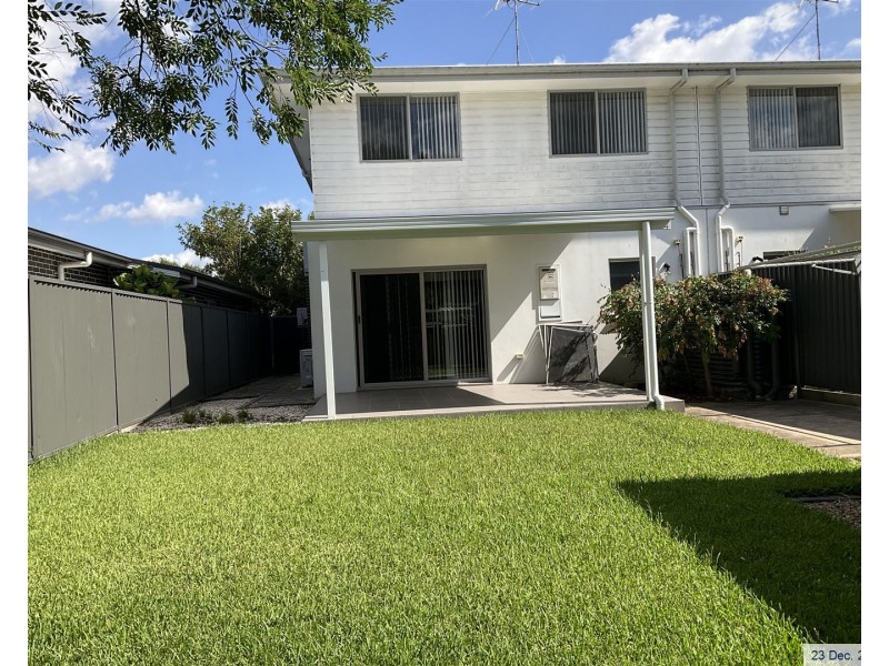 7A Moss St, Voyager Point NSW 2172