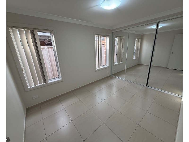 105A Sweethaven Rd, Greenfield Park NSW 2176