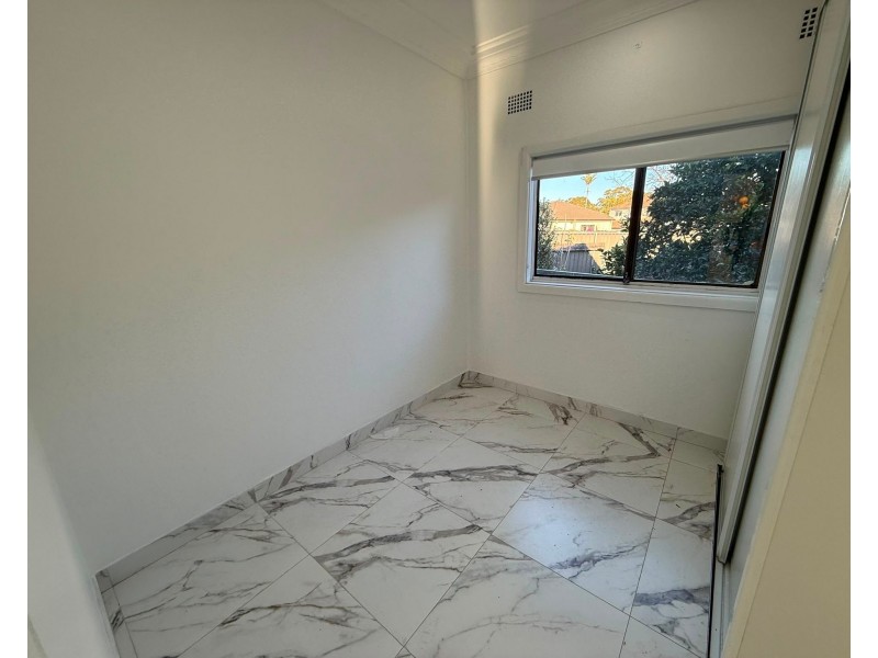 8 Phillip St, Liverpool NSW 2170