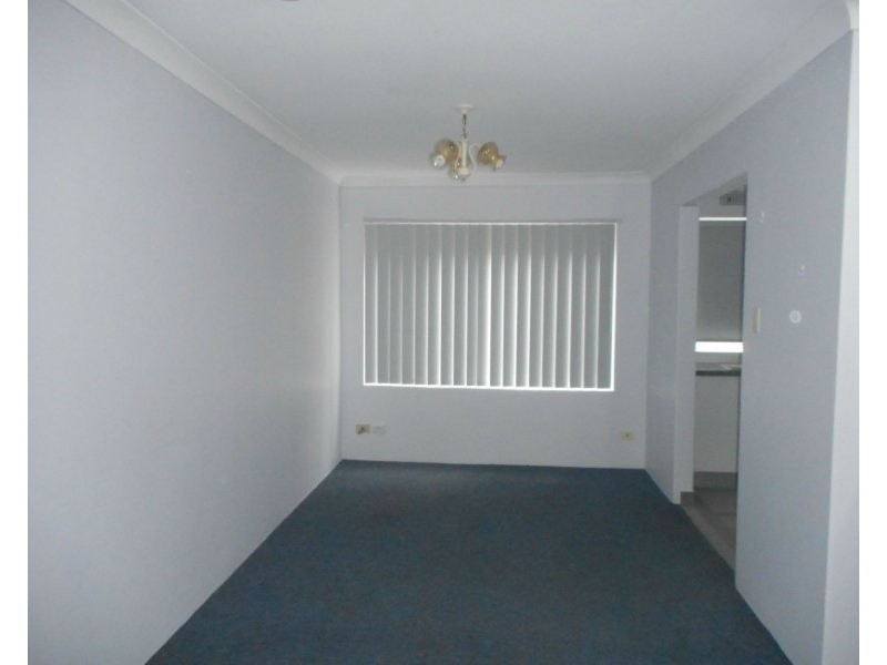 1/12 Drummond St, Warwick Farm NSW 2170