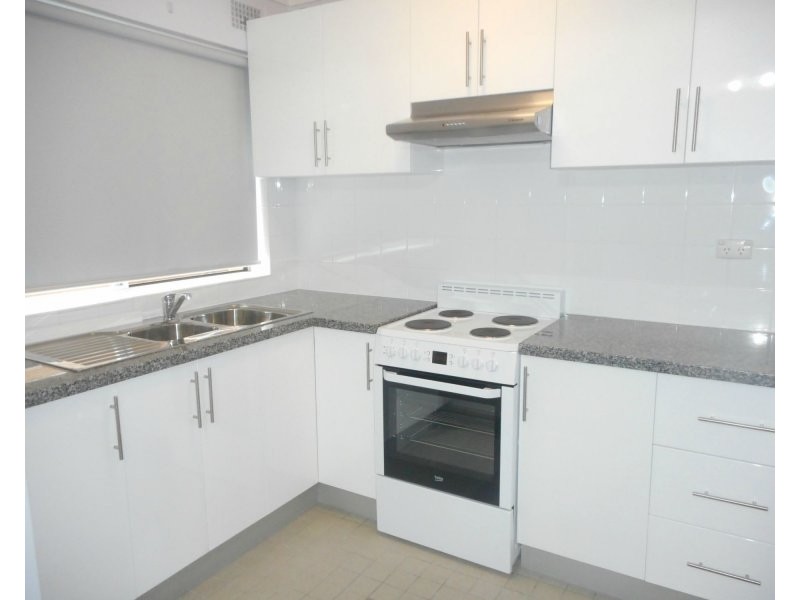 1/12 Drummond St, Warwick Farm NSW 2170