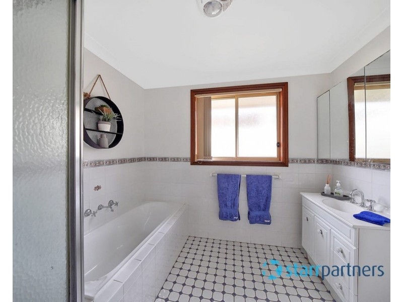 12 Nelligen Cl, Prestons NSW 2170