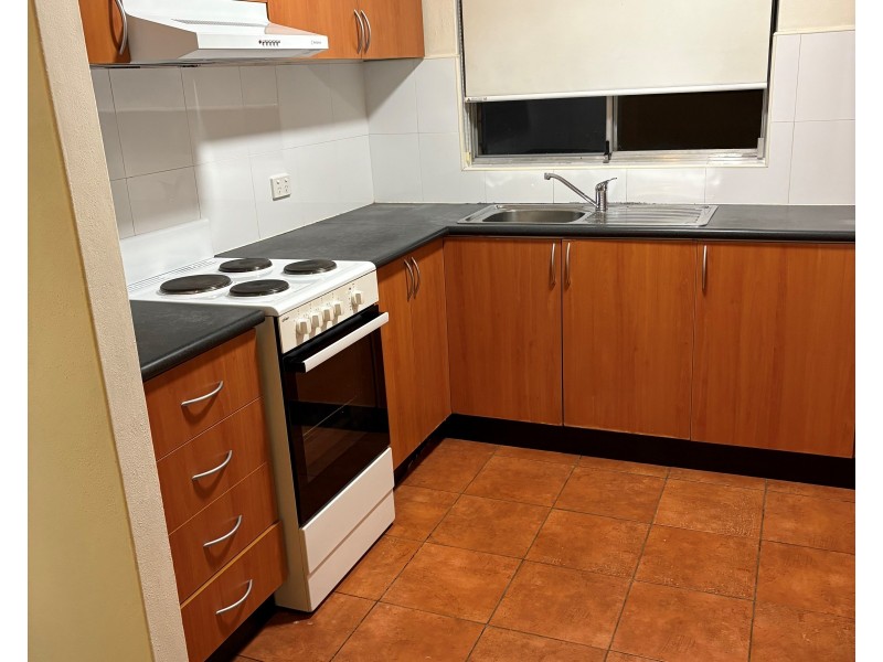 11/21 Lachlan St, Warwick Farm NSW 2170