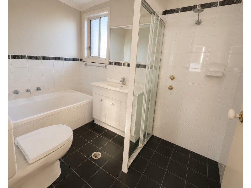 22 Padua Cl, Prestons NSW 2170