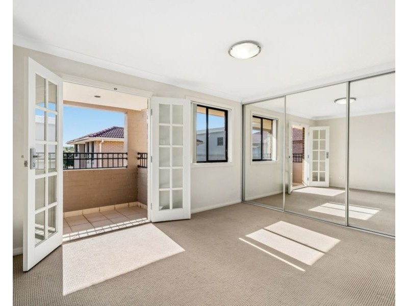 4/44-46 Passefield Street, Liverpool NSW 2170