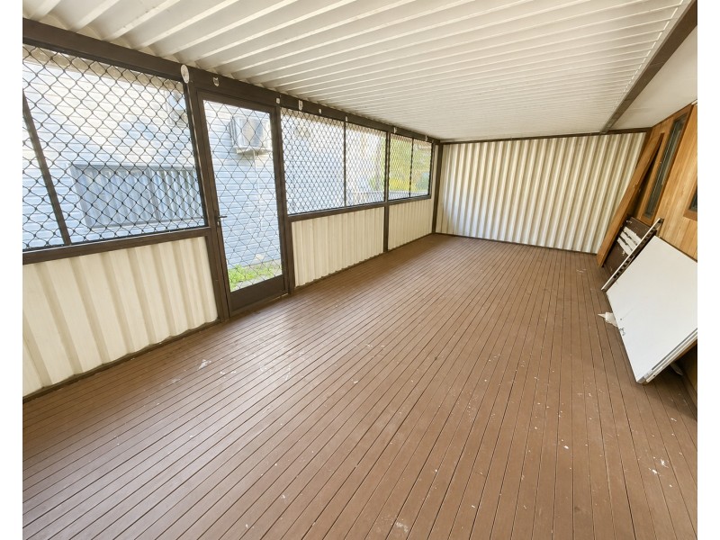 8 Armstrong St, Ashcroft NSW 2168