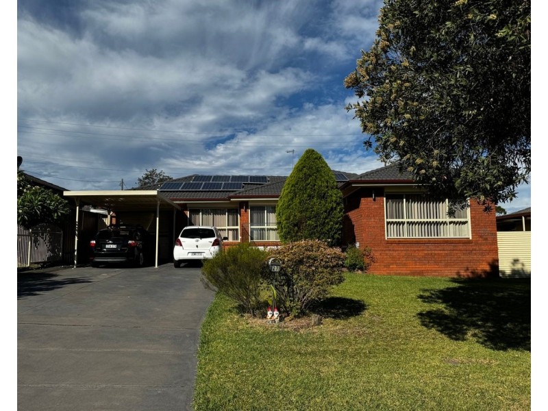 27 Calvados St, Glenfield NSW 2167