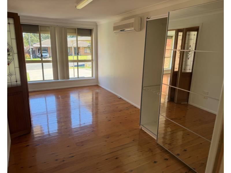 27 Calvados St, Glenfield NSW 2167
