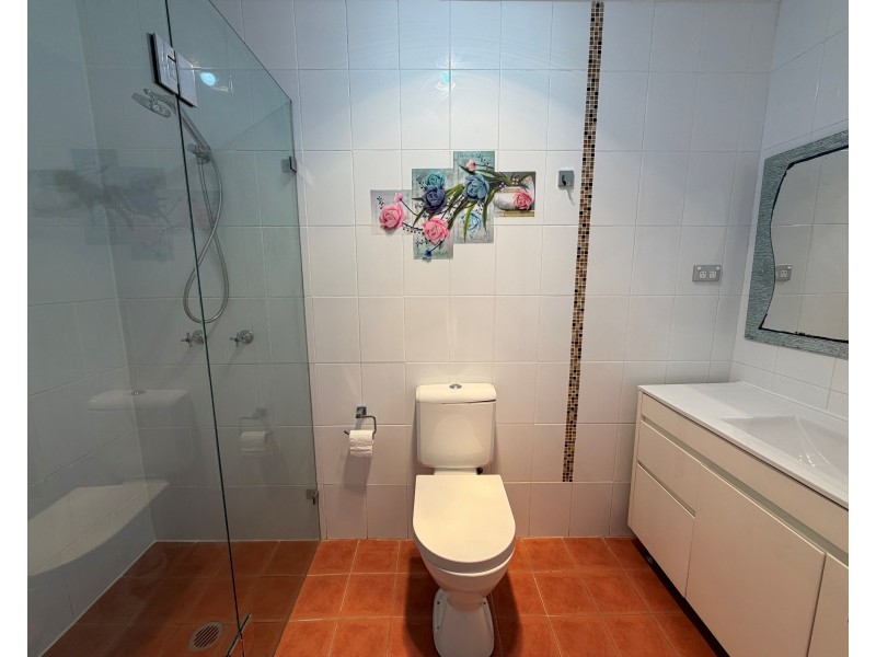 27 Calvados St, Glenfield NSW 2167