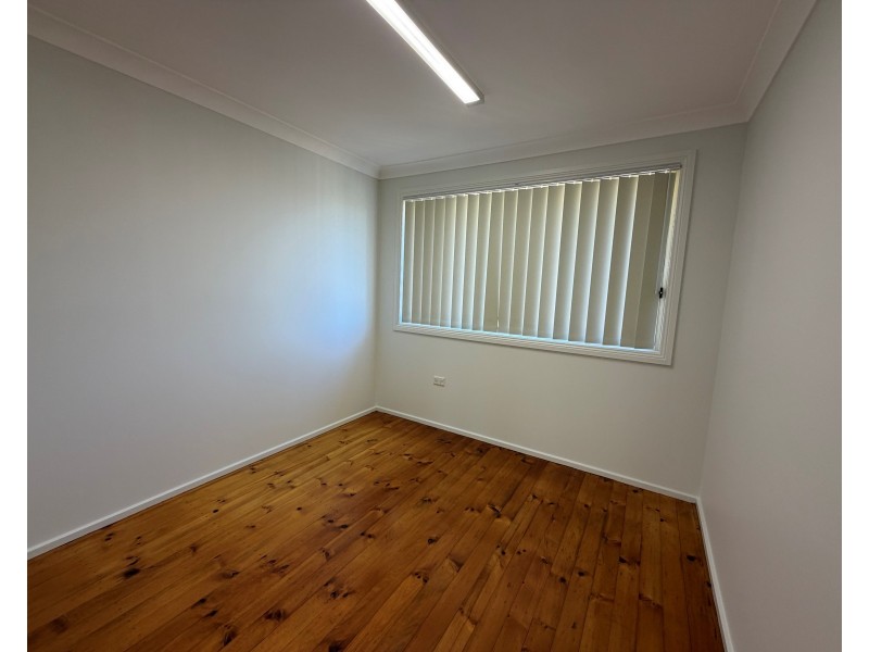 27 Calvados St, Glenfield NSW 2167