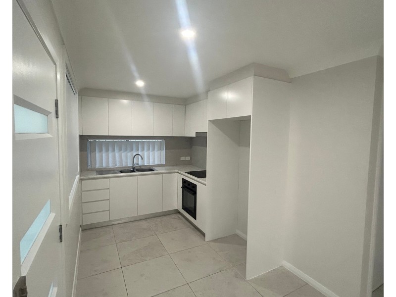 a/112 Strickland Cres, Ashcroft NSW 2168
