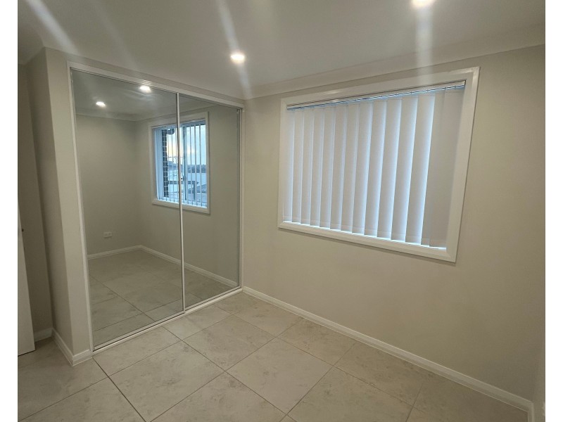a/112 Strickland Cres, Ashcroft NSW 2168