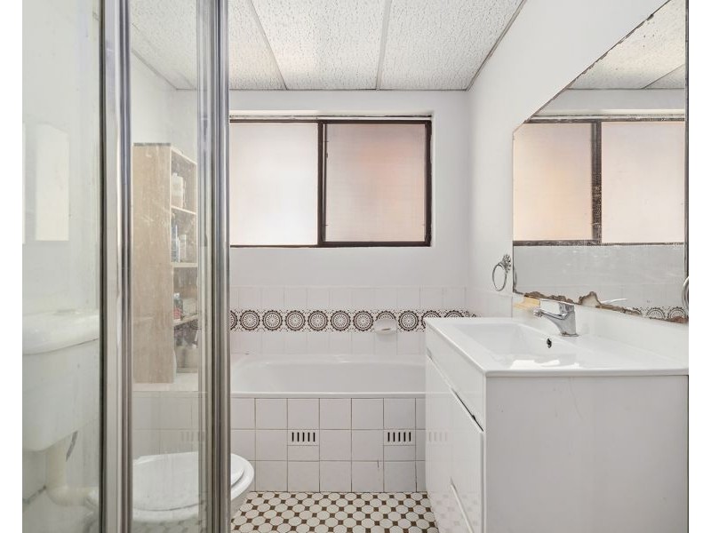 2/26 Charles Street, Liverpool NSW 2170