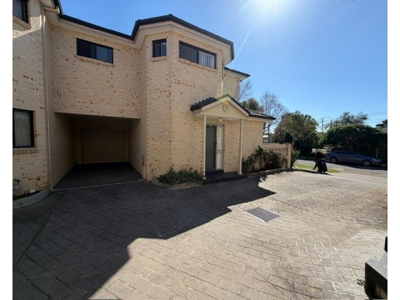2/50 Pearce St, Liverpool NSW 2170