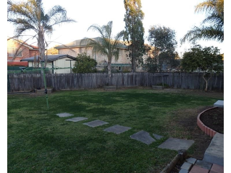4 Wilcannia Way, Hoxton Park NSW 2171