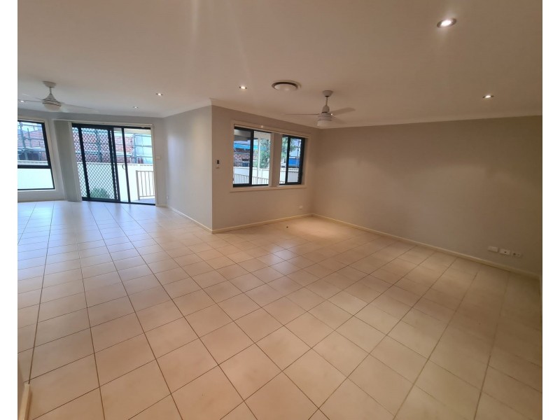 21c Grimson Cres, Liverpool NSW 2170