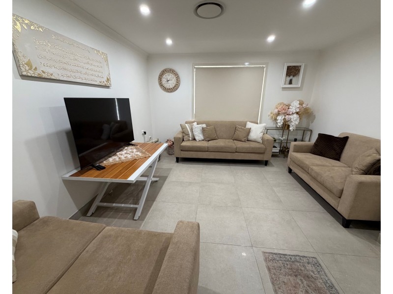 96 St Johns Rd, Heckenberg NSW 2168
