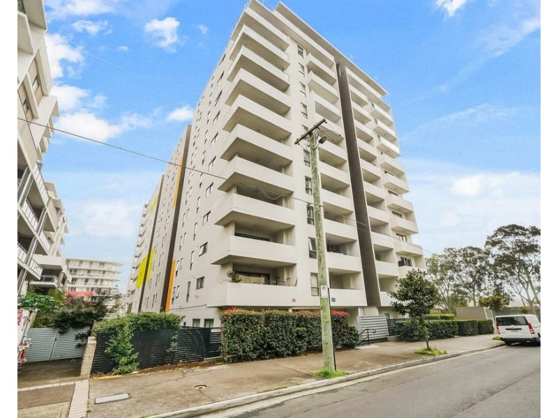 50/1 Browne Parade, Warwick Farm NSW 2170