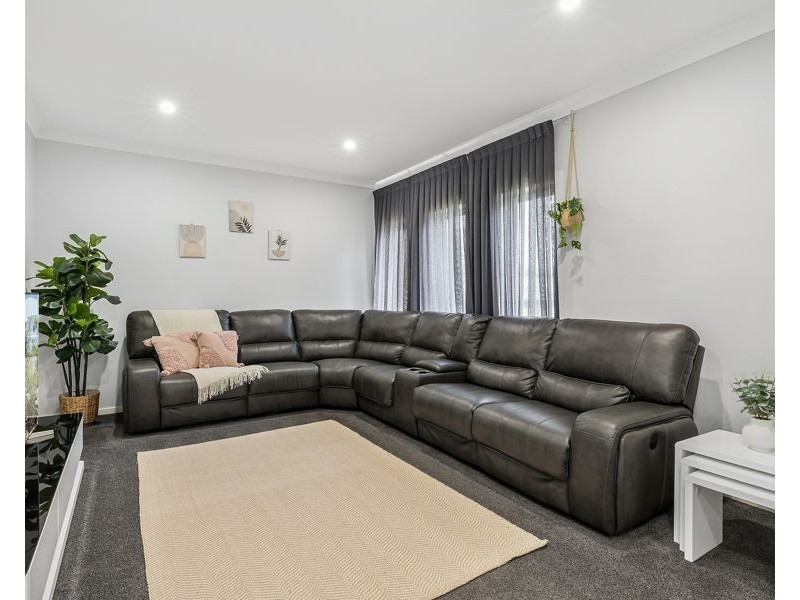 27 Maidenhair Avenue, Denham Court NSW 2565