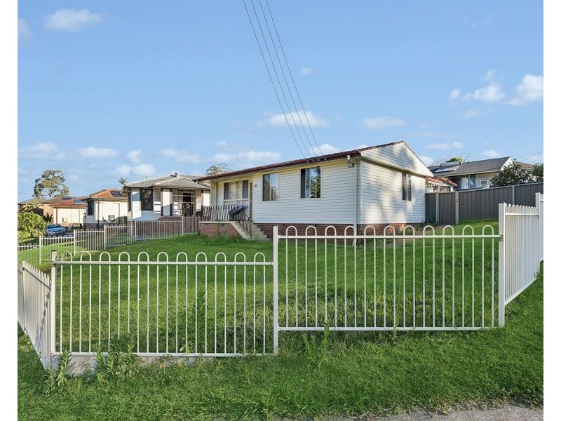 38 Cartwright Avenue, Miller NSW 2168