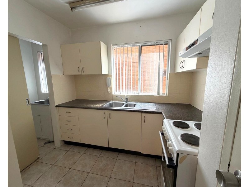 2/30 Goulburn St, Liverpool NSW 2170