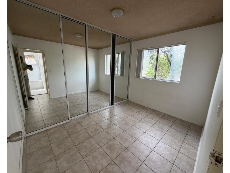 2/30 Goulburn St, Liverpool NSW 2170