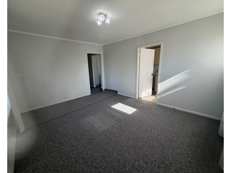 17 Wheeler Ave, Lurnea NSW 2170