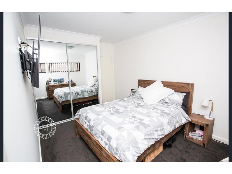 2/2 Glenmore Ridge Drive, Glenmore Park NSW 2745