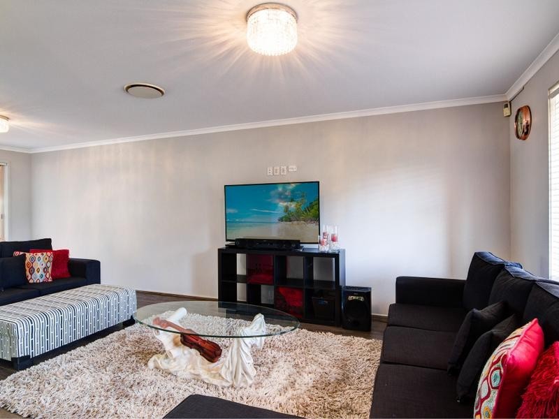 75 Goldmark Crescent, Cranebrook NSW 2749