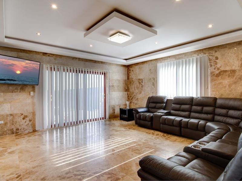 8 Middleridge Drive, Glenmore Park NSW 2745