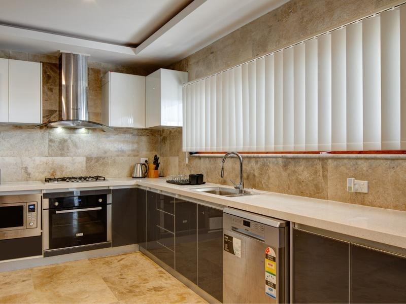 8 Middleridge Drive, Glenmore Park NSW 2745