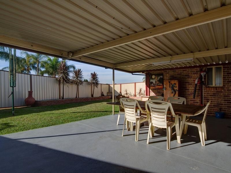 24 Chopin Crescent, Claremont Meadows NSW 2747